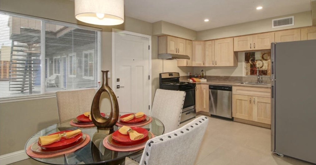 324 E Magnolia St unit 7 – photo 2