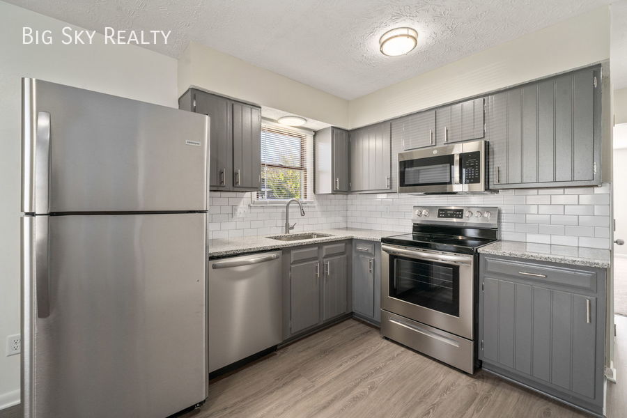 110 North St – photo 1
