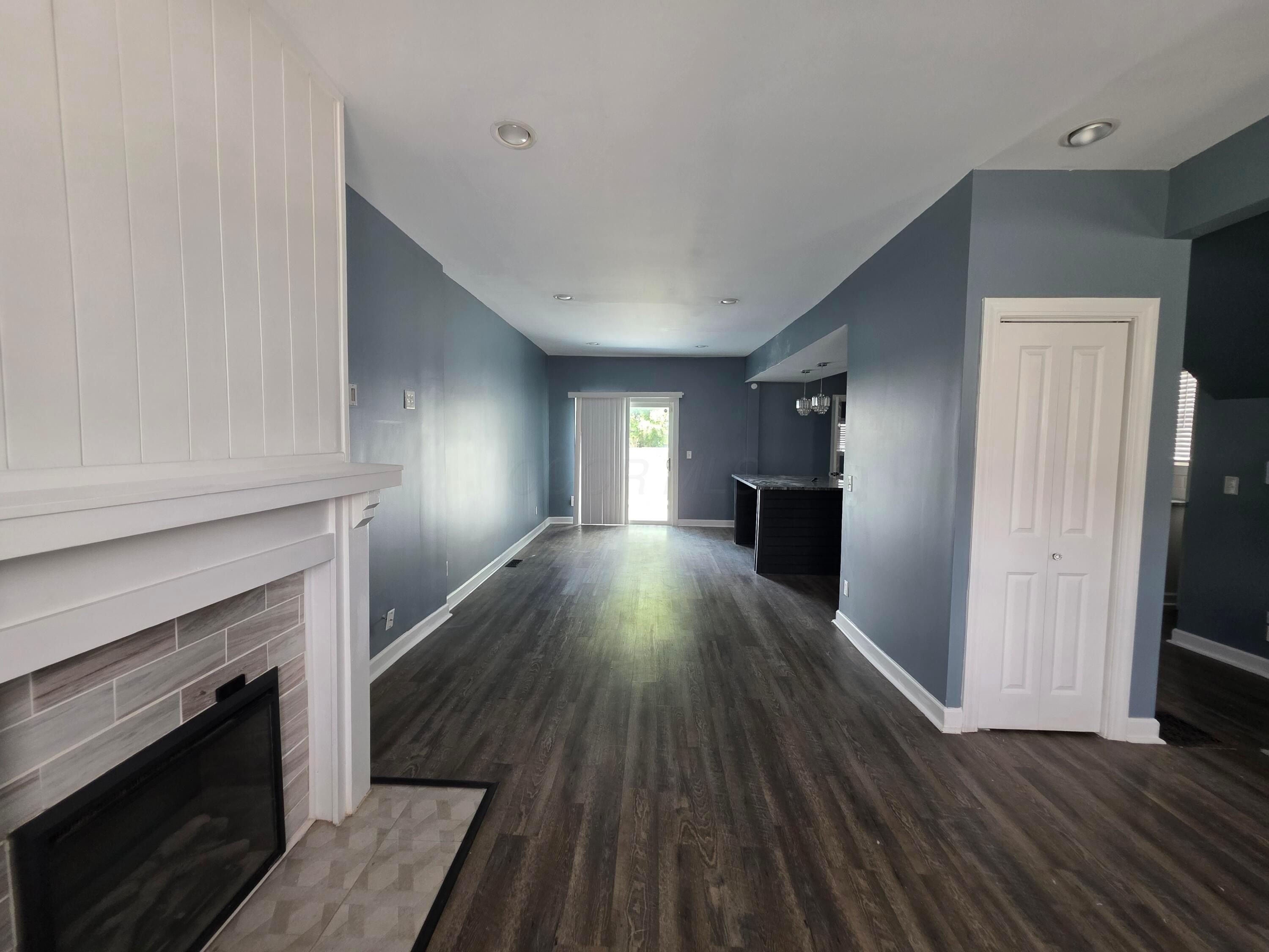 297 Johnson St – photo 3