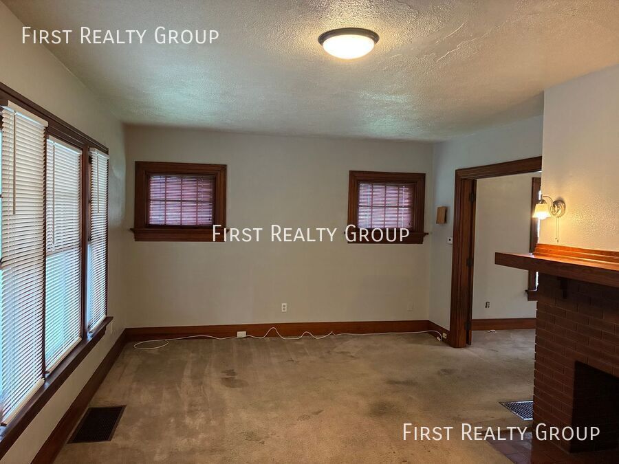 222 S Findlay St – photo 2