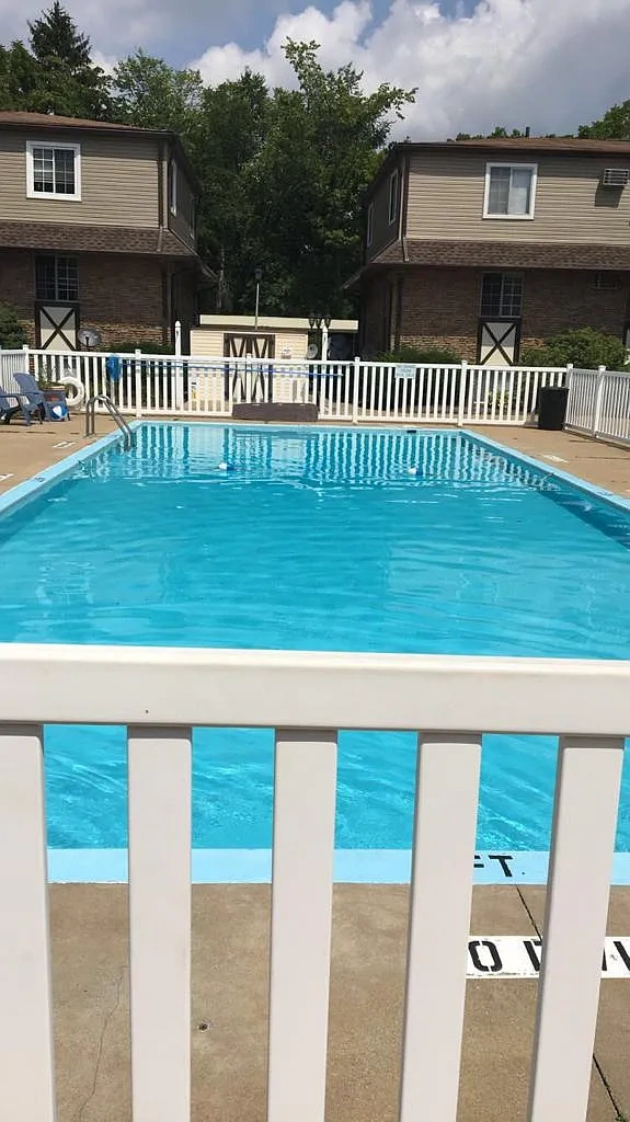 Oak Glen Apartments – photo 1