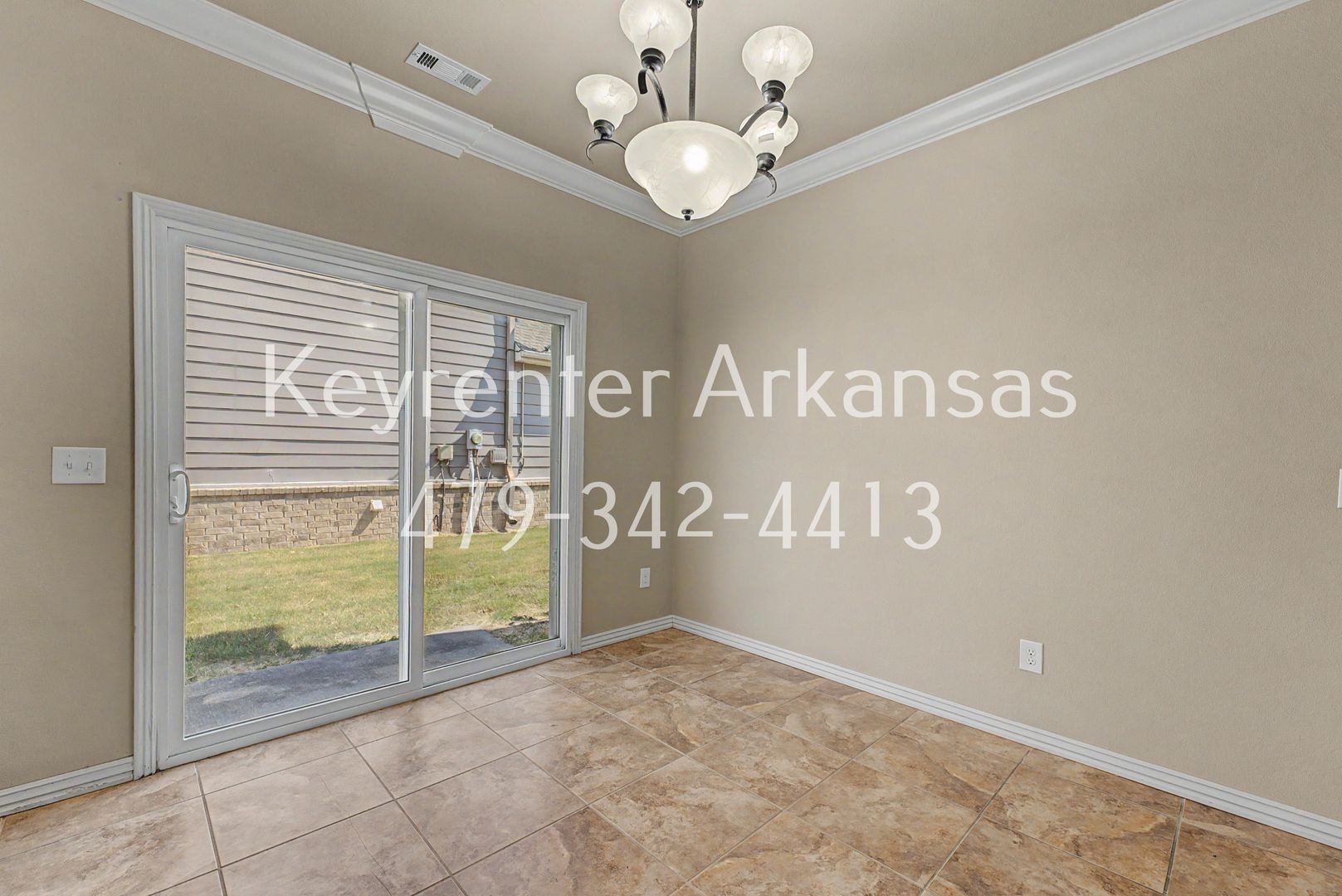 592 N Longfellow Ln – photo 4