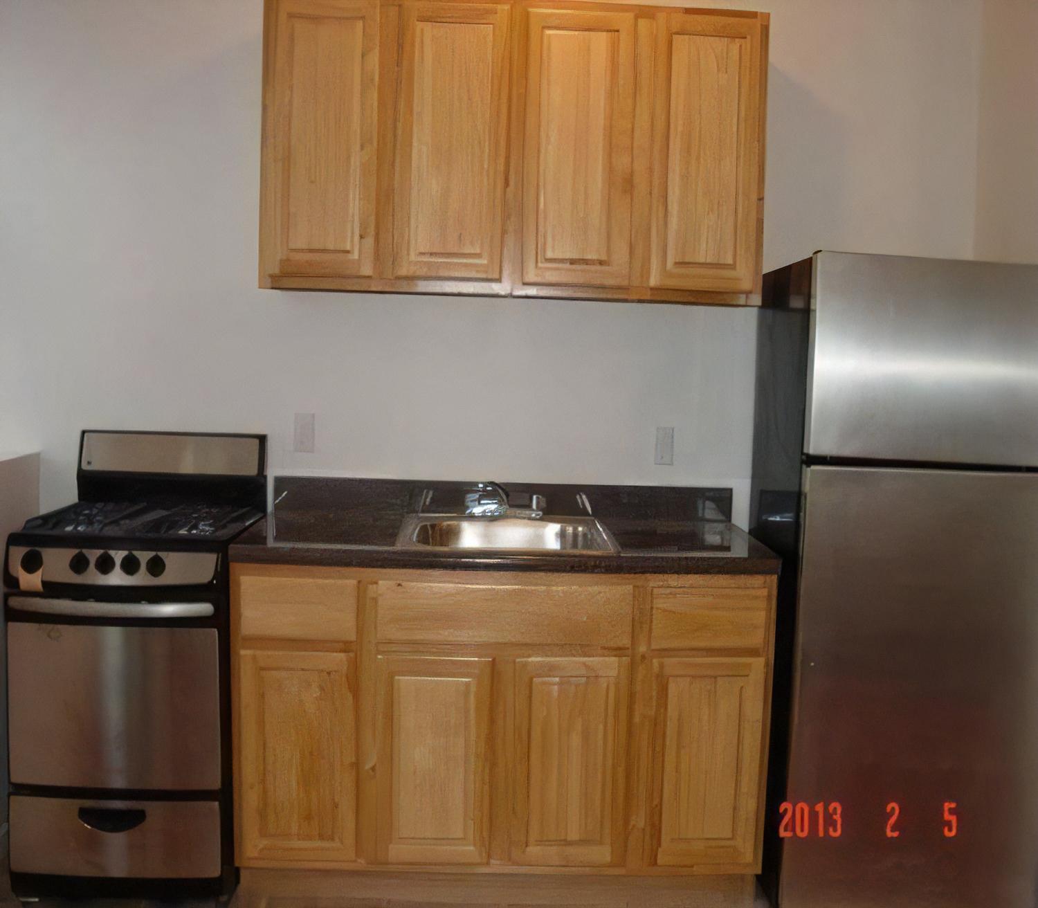 570 Clinton Ave – photo 4