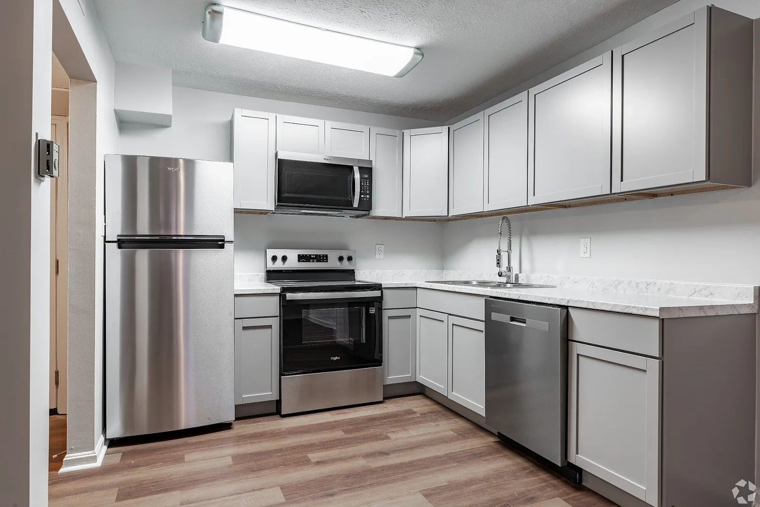 Lucia Apartments – photo 5