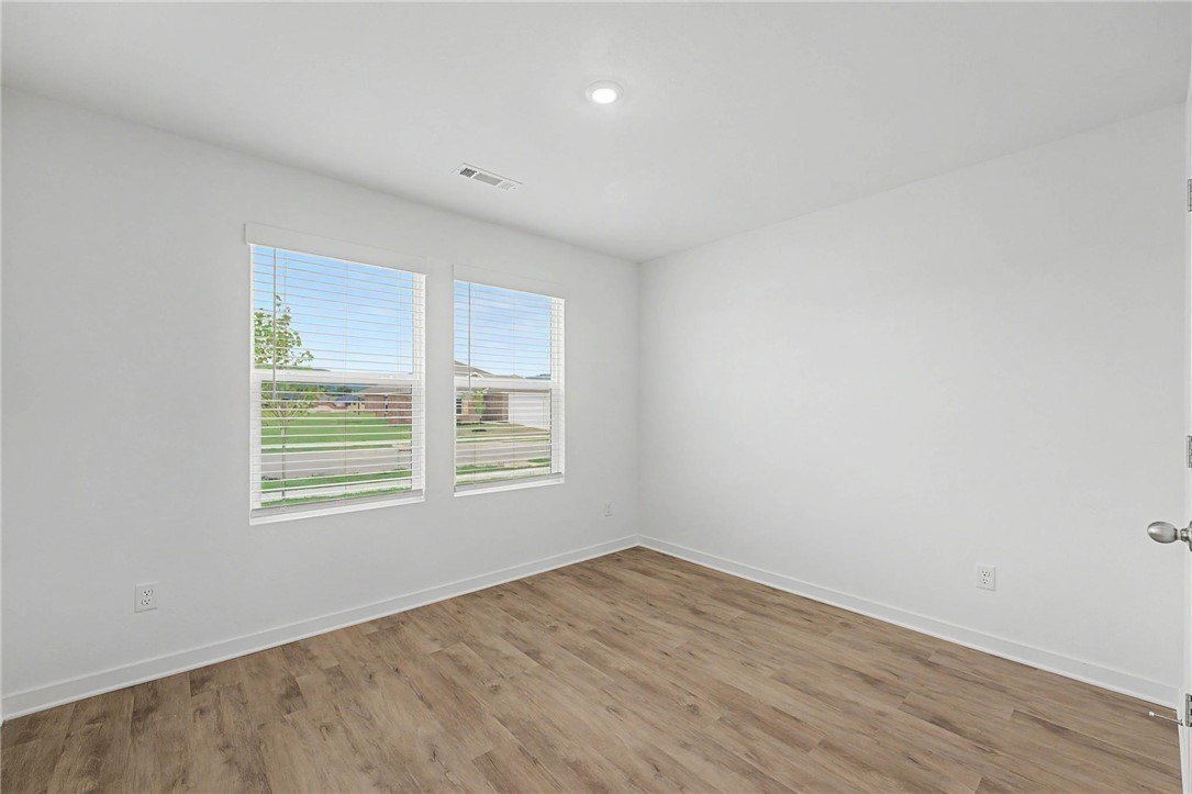 541 Nevada St – photo 3