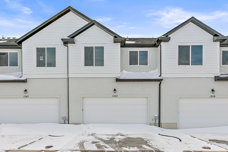 1353 N 3740 W unit North Room – photo 1