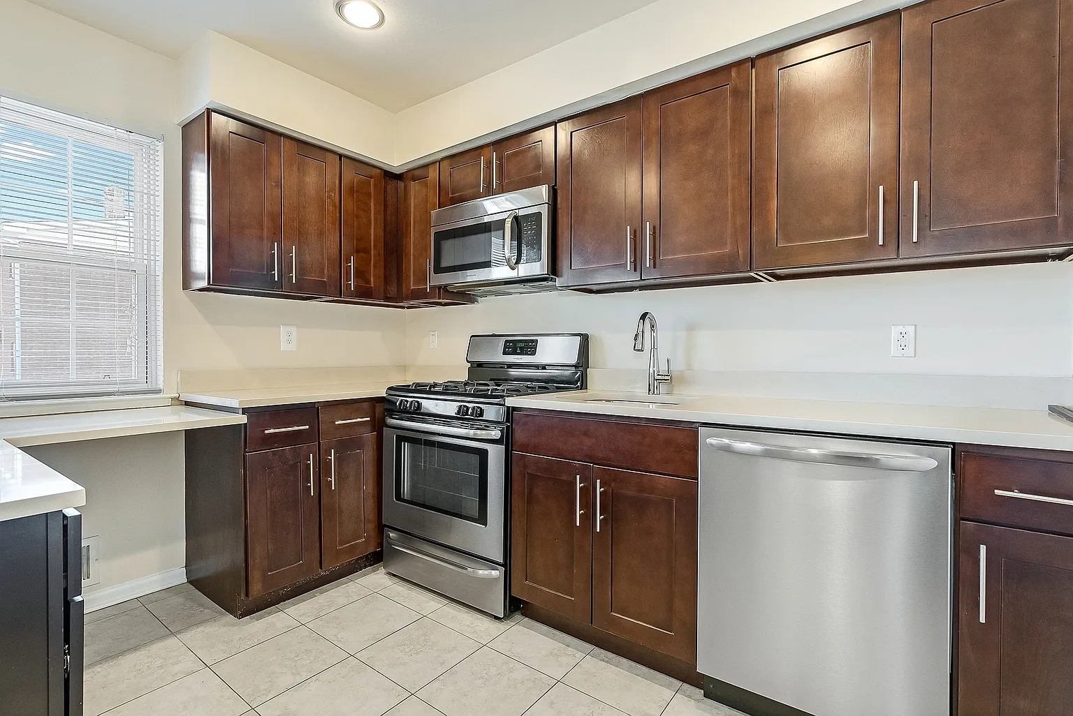 Chatham Hill Apartments – photo 3