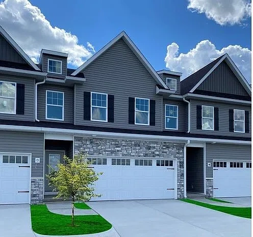 Harbor Town Townhomes – photo 2