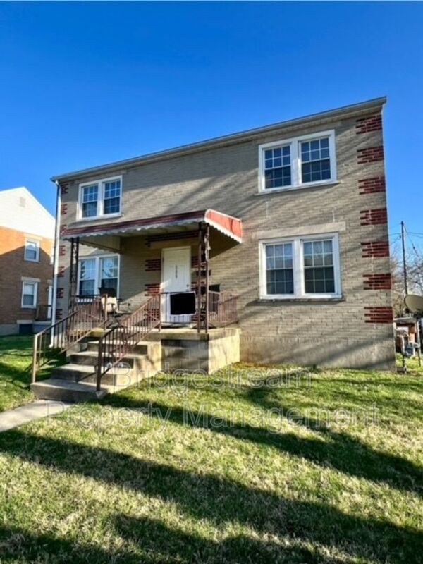 698 Smith Ave – photo 1