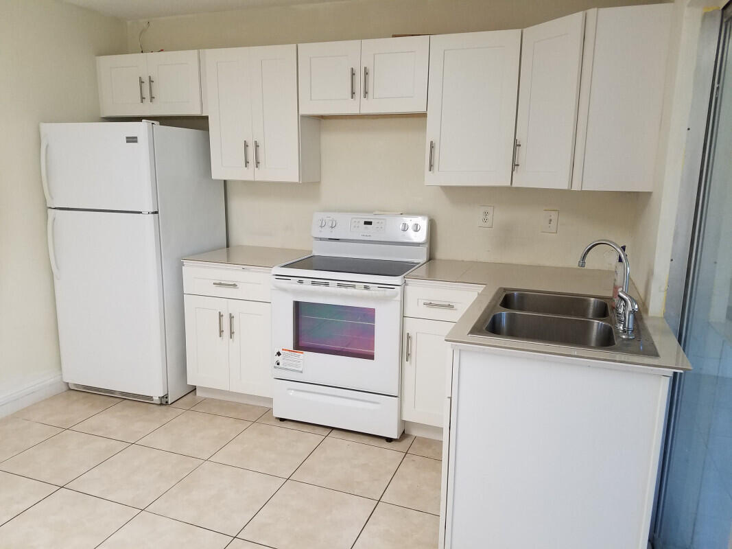 4934 NW 55th Ct – photo 3