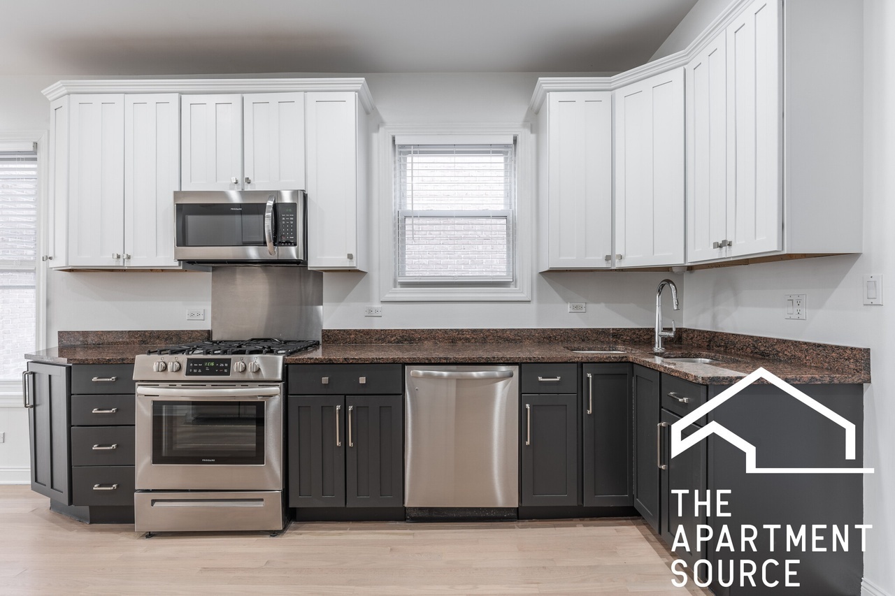 2522 N Artesian Ave – photo 4