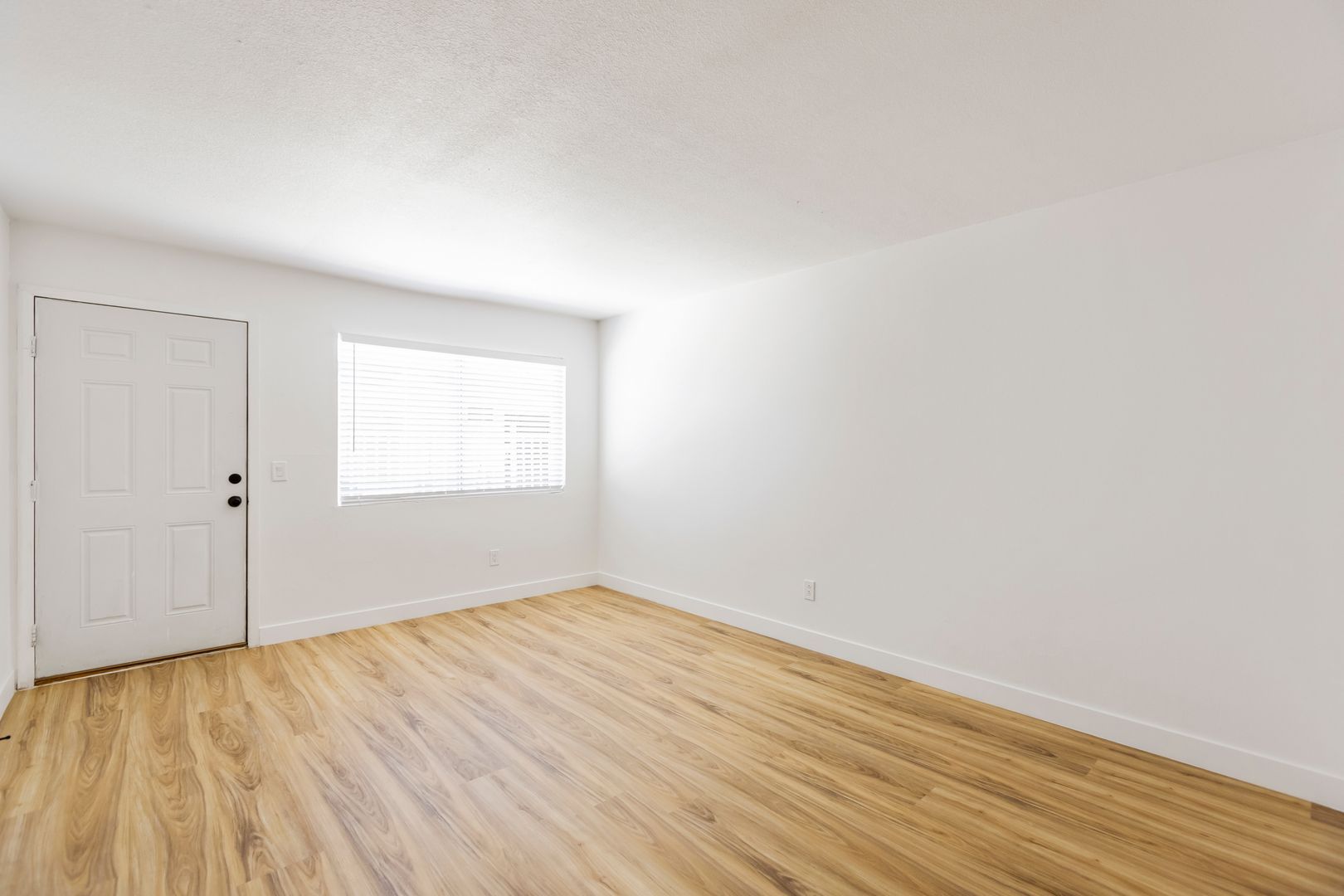 241 W Philadelphia Ave unit B – photo 3