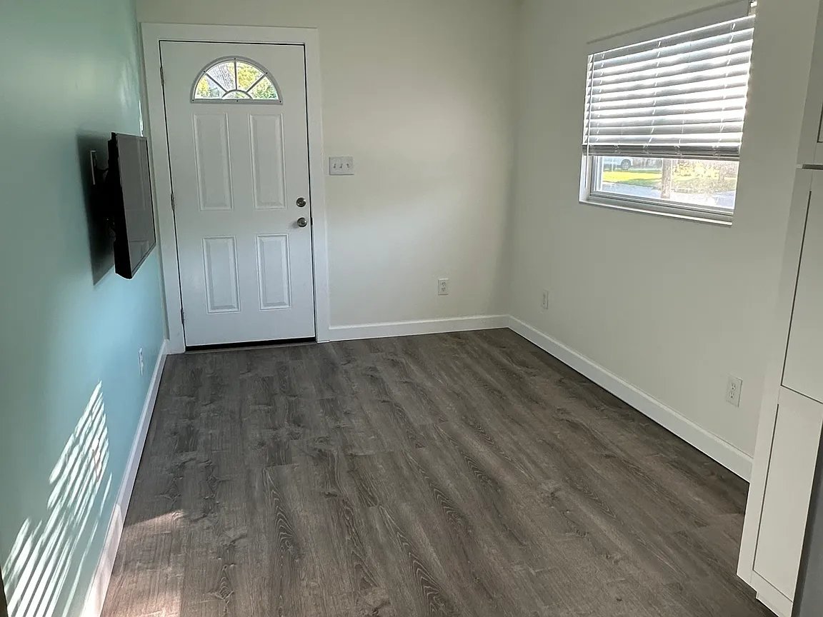 816 10th St SW – photo 4