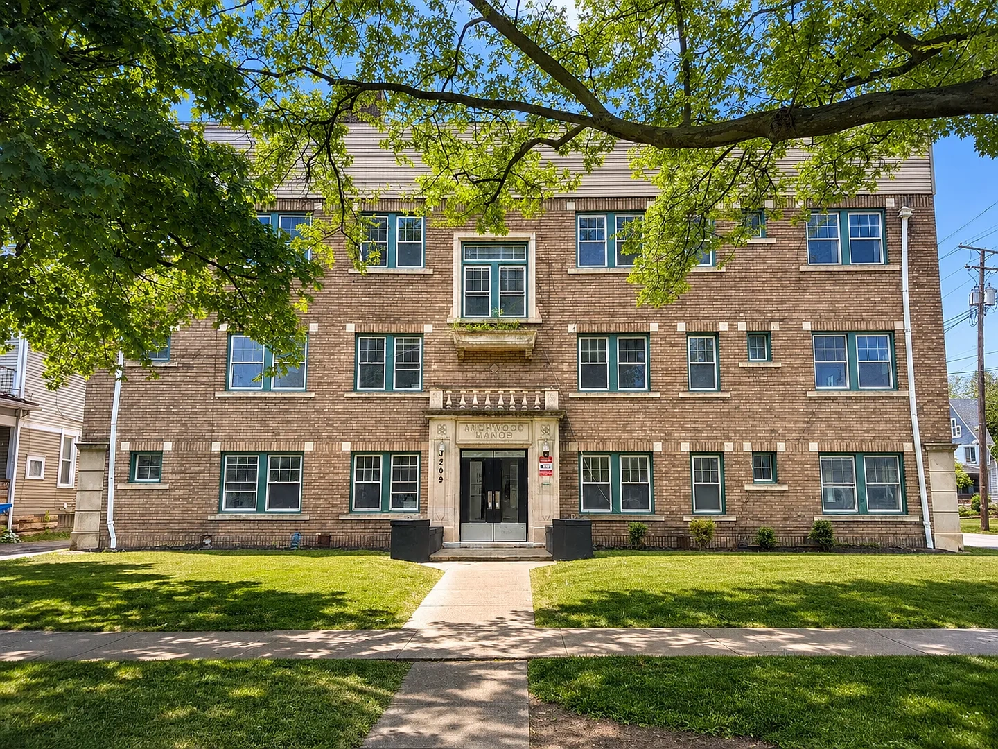 Archwood Manor – photo 1