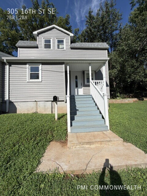 305 16th St SE – photo 2