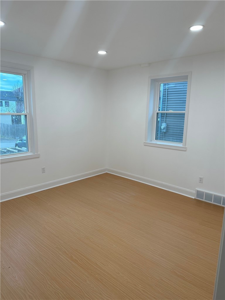1415 Columbus Ave – photo 3
