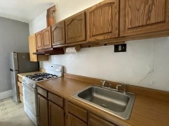 133 2nd St unit 2 – photo 4