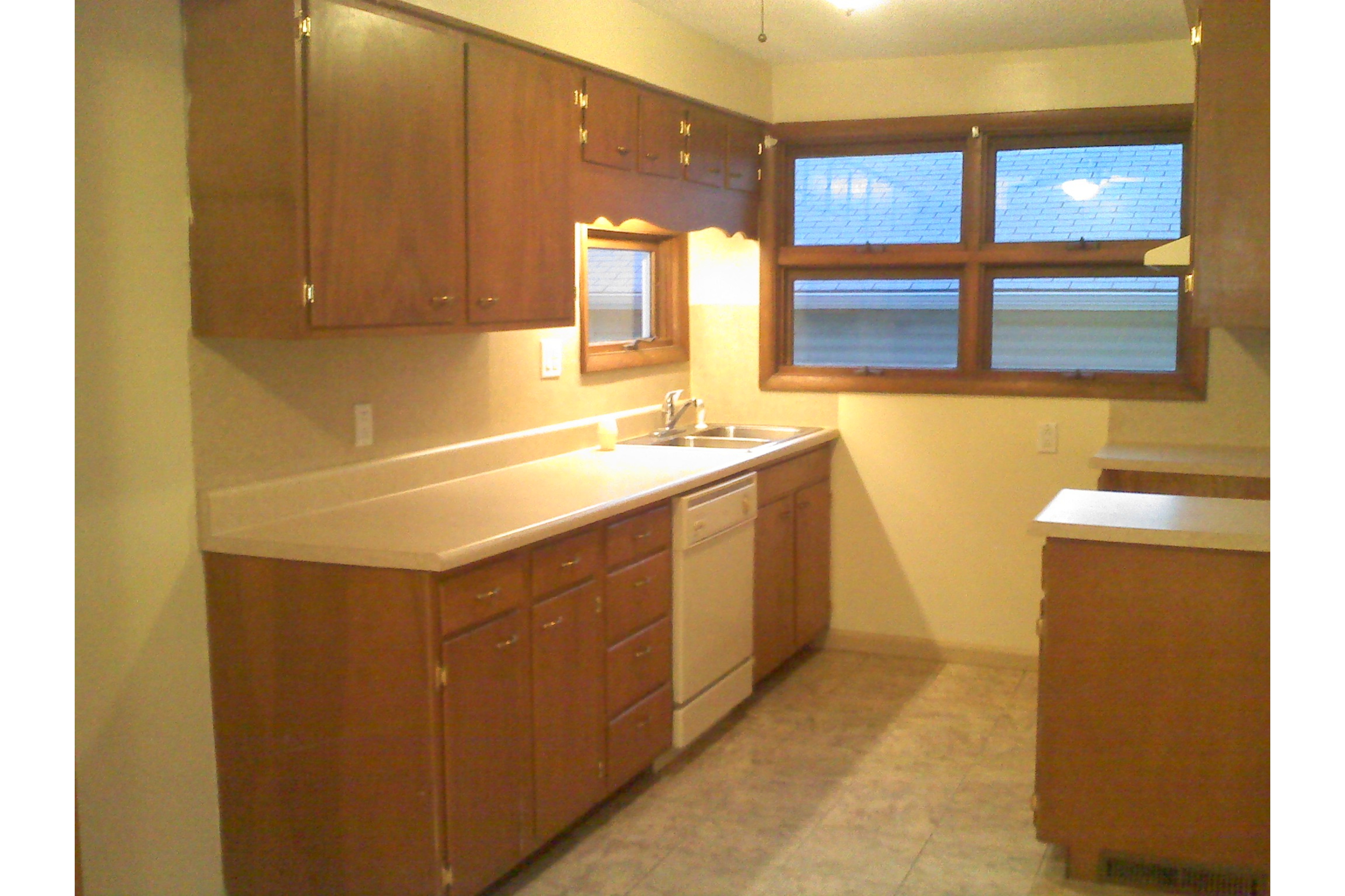 710 W Robb Ave – photo 5