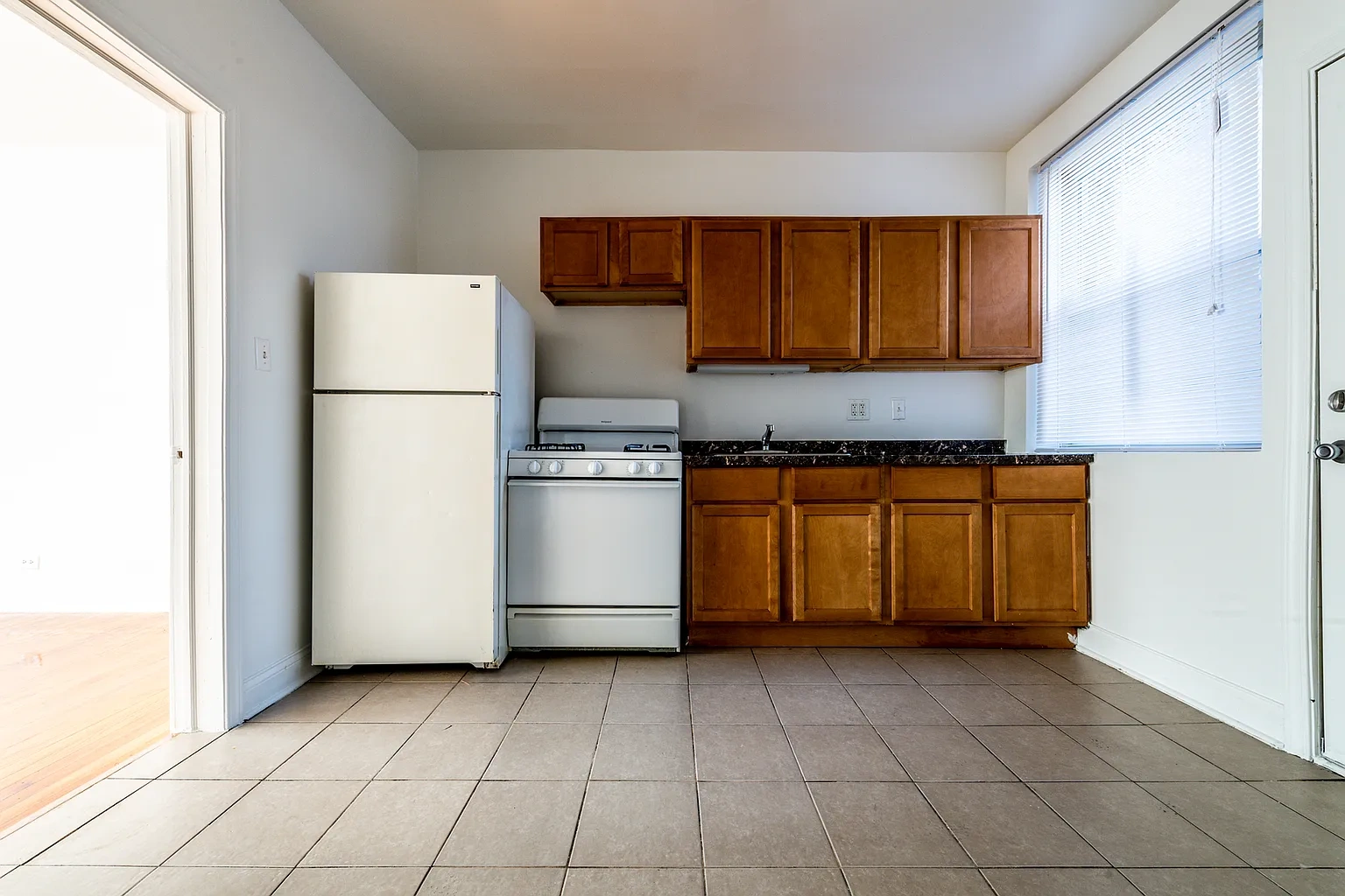 8000 S Maryland – photo 4