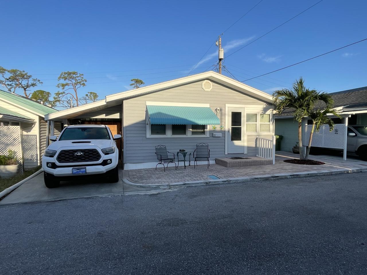 8 Columbia St – photo 2