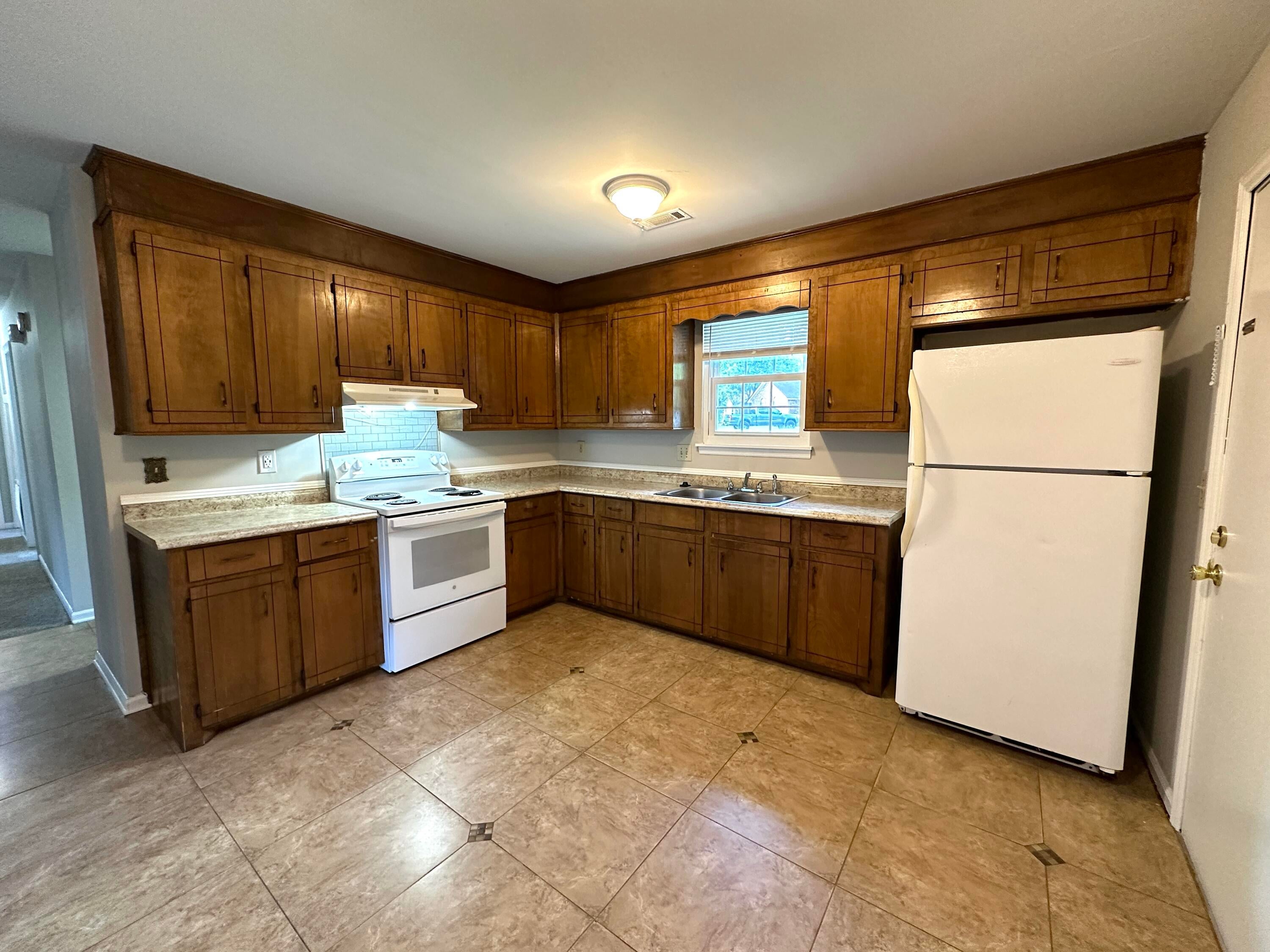 46 Oak Grove Rd – photo 4