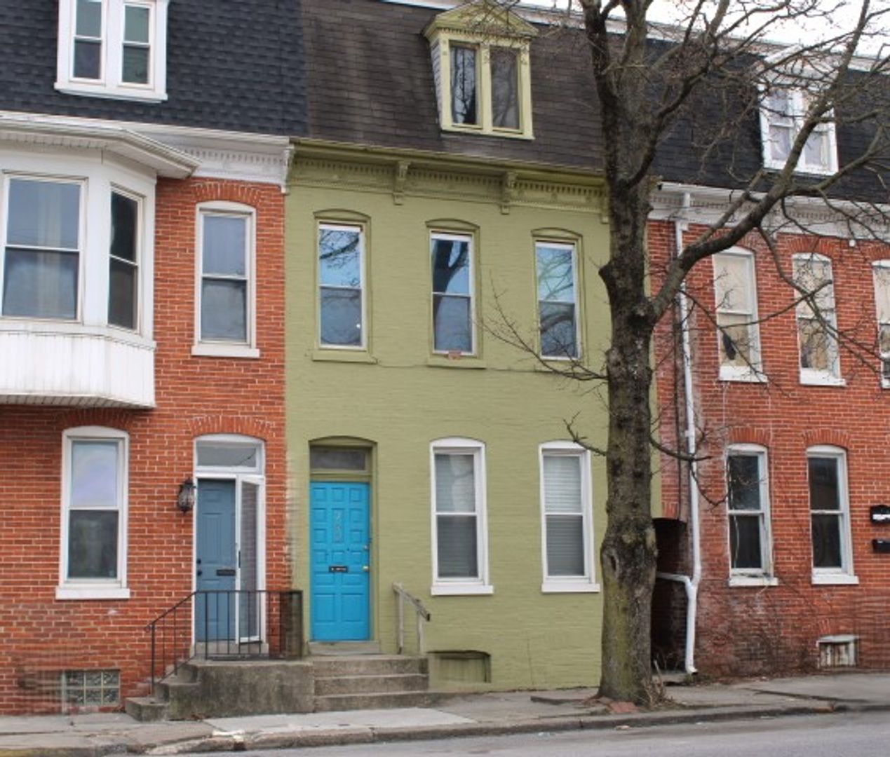 702 W Philadelphia St – photo 1