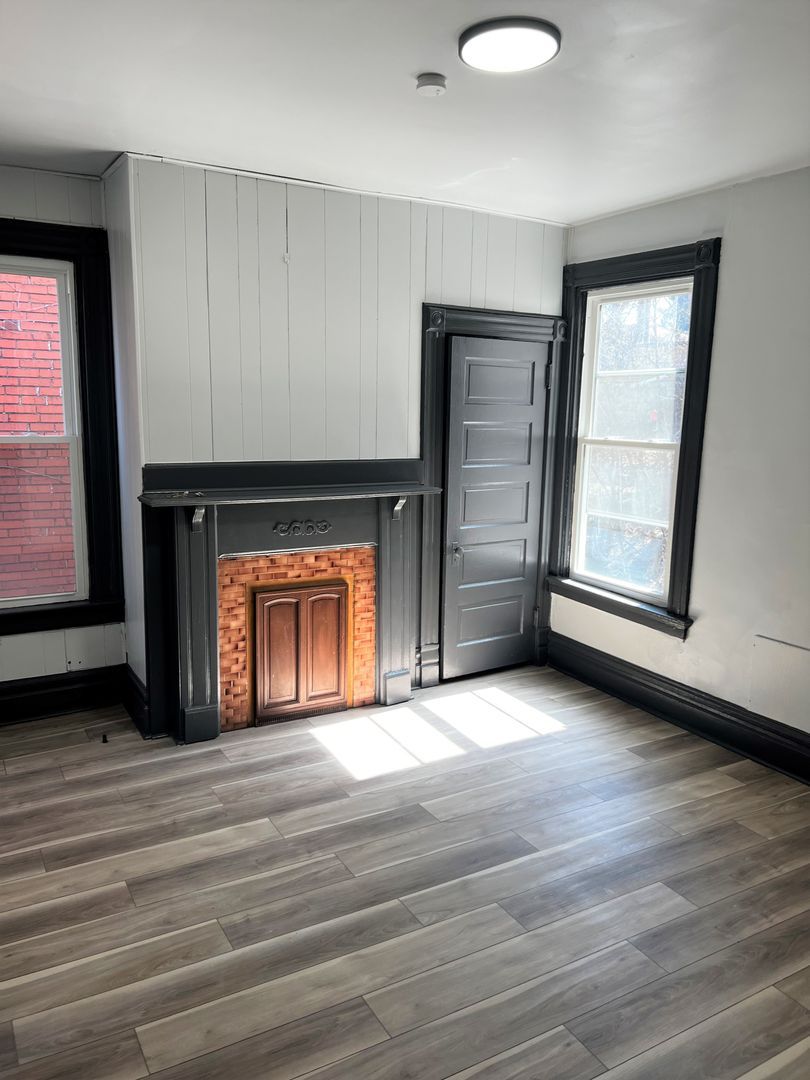 239 Watson Blvd unit Apt 2 – photo 3