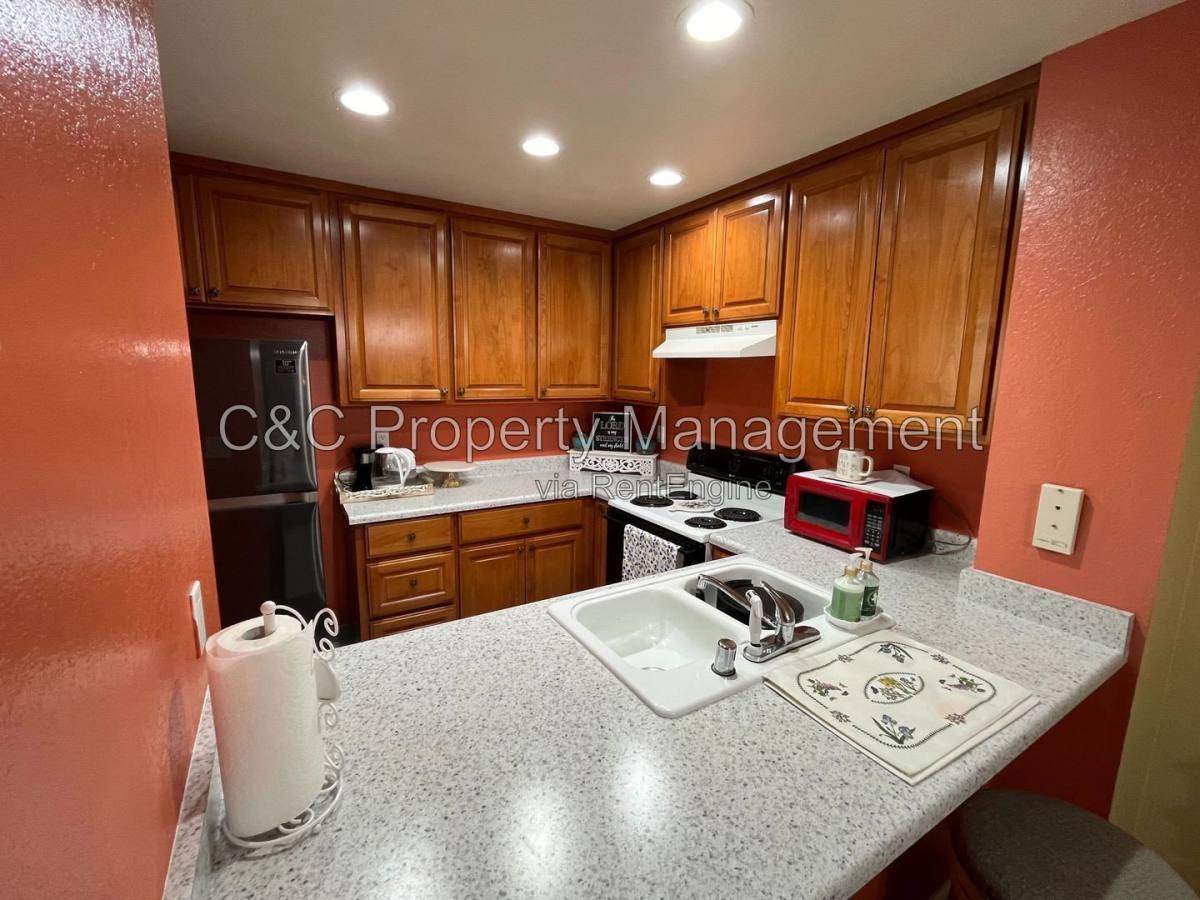1613 W Swain Rd – photo 5