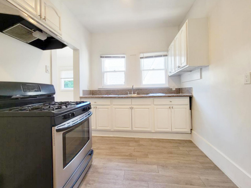 435 W 4th St unit 1/2 – photo 5