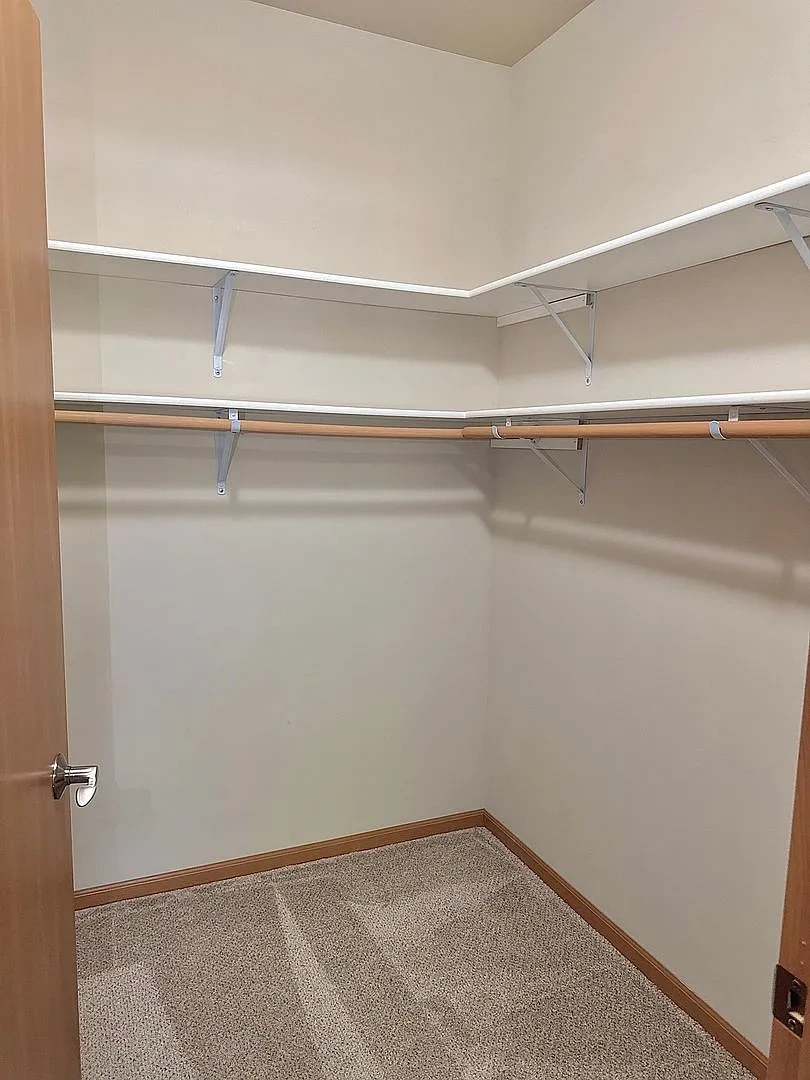 Fairway Glen Apartments – photo 1