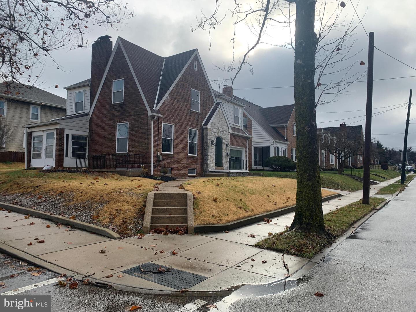 501 Hill St – photo 2