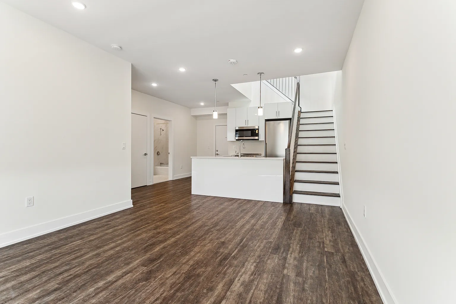 521 Lake – photo 4