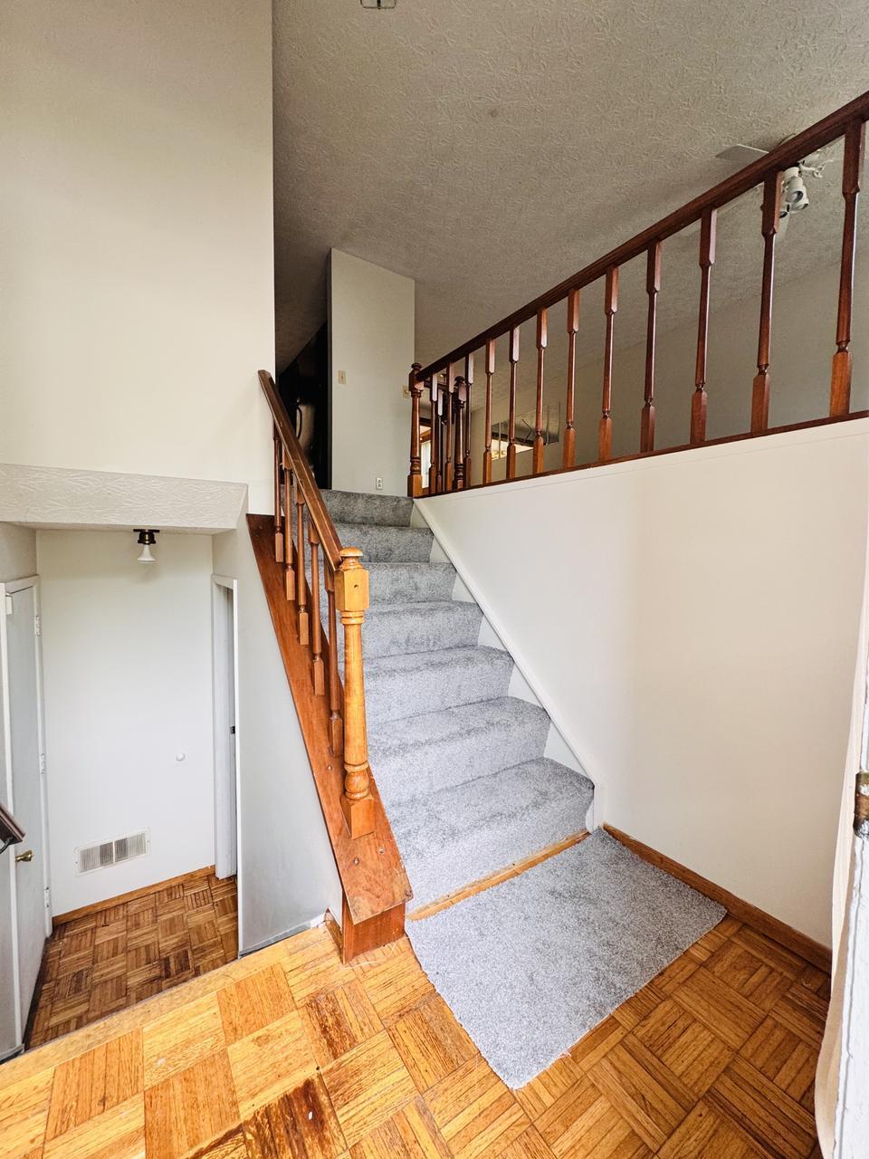 8709 Scarsdale Blvd – photo 2