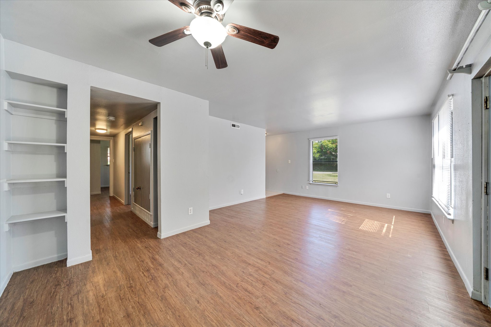 1130 Bois D'Arc St – photo 4