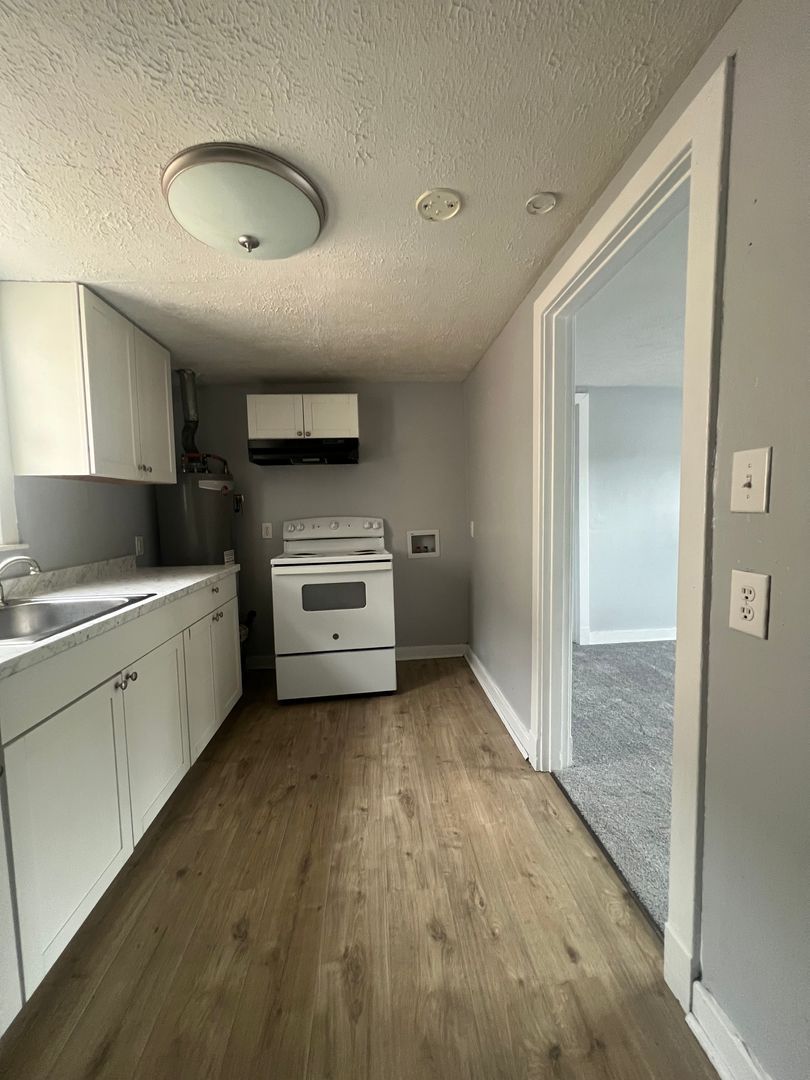 4228 Allmond Ave unit Unit 2 – photo 3