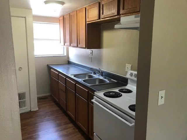1132 E John St unit 2 – photo 4