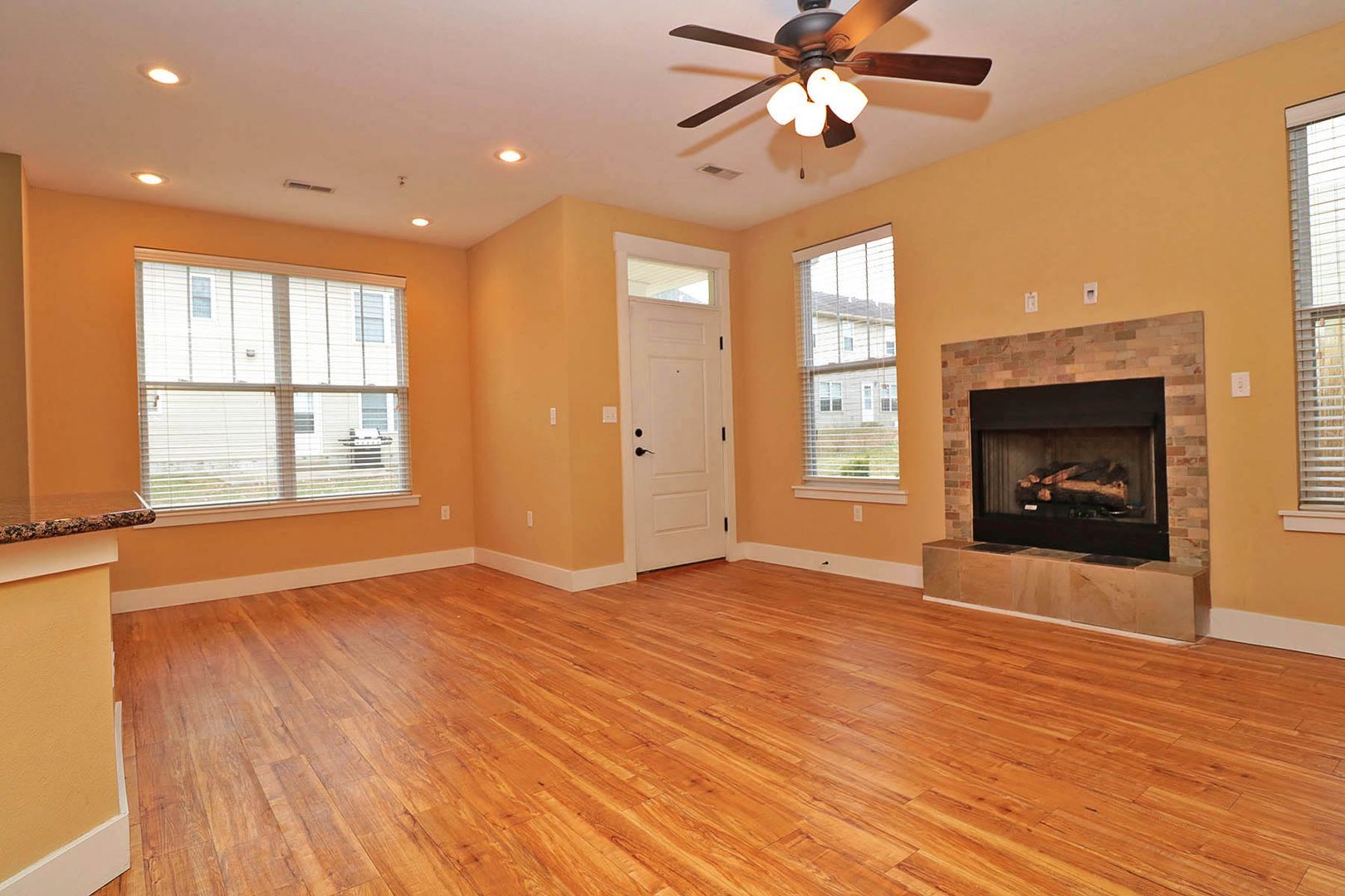 2867 Walden Blvd unit 100 – photo 4