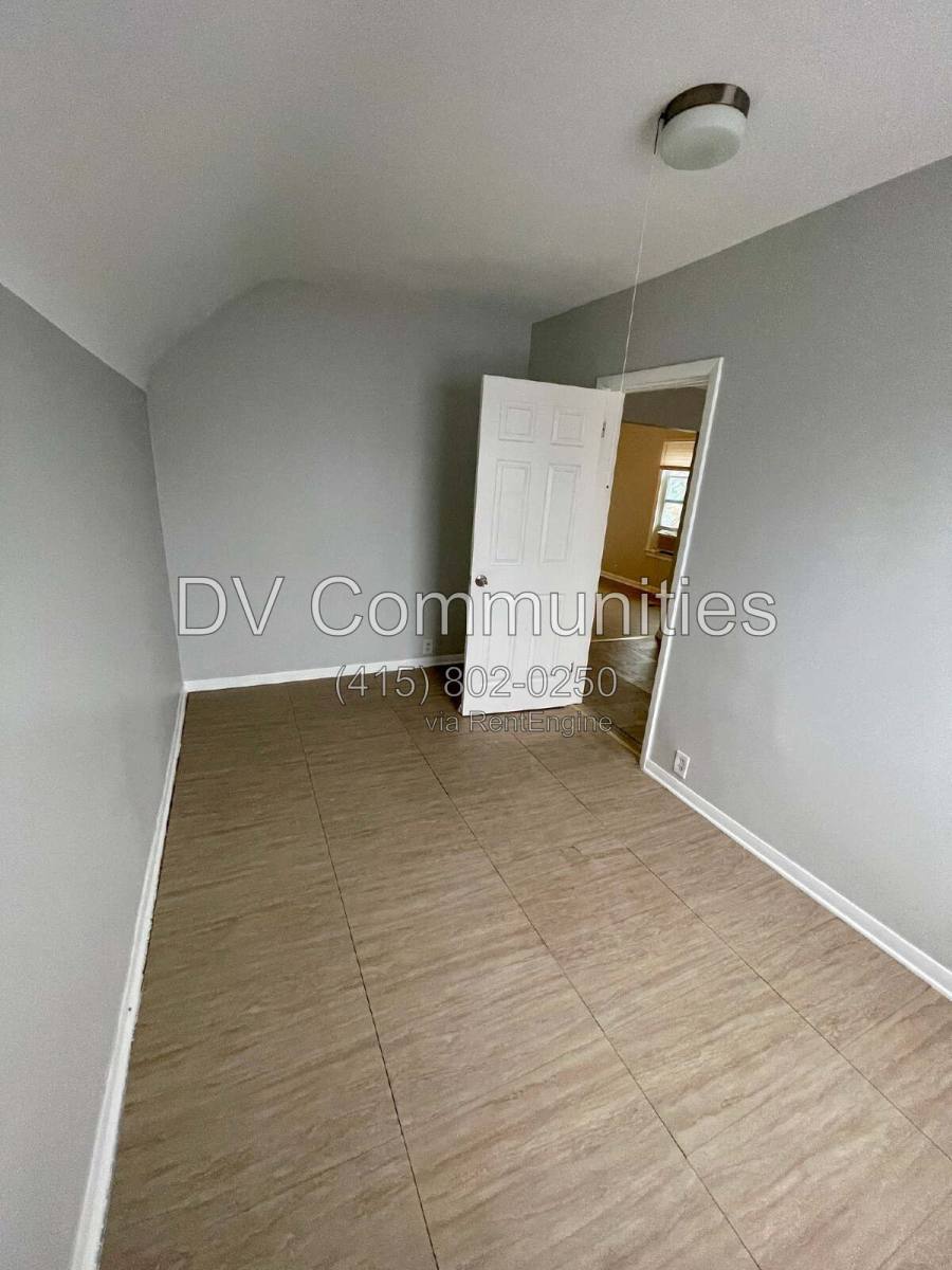 3263 Fulton Rd – photo 4