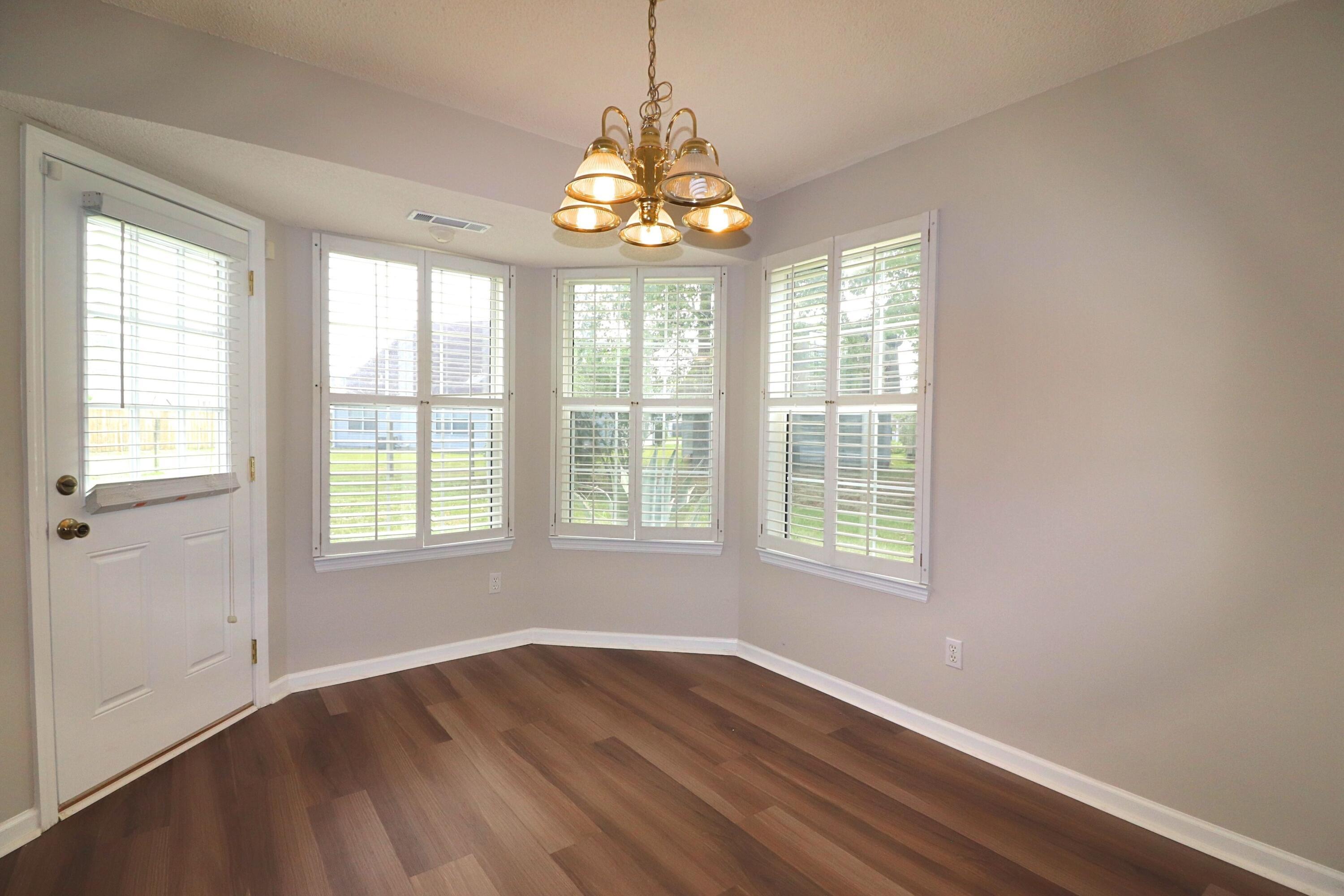 294 Hastings Dr – photo 3