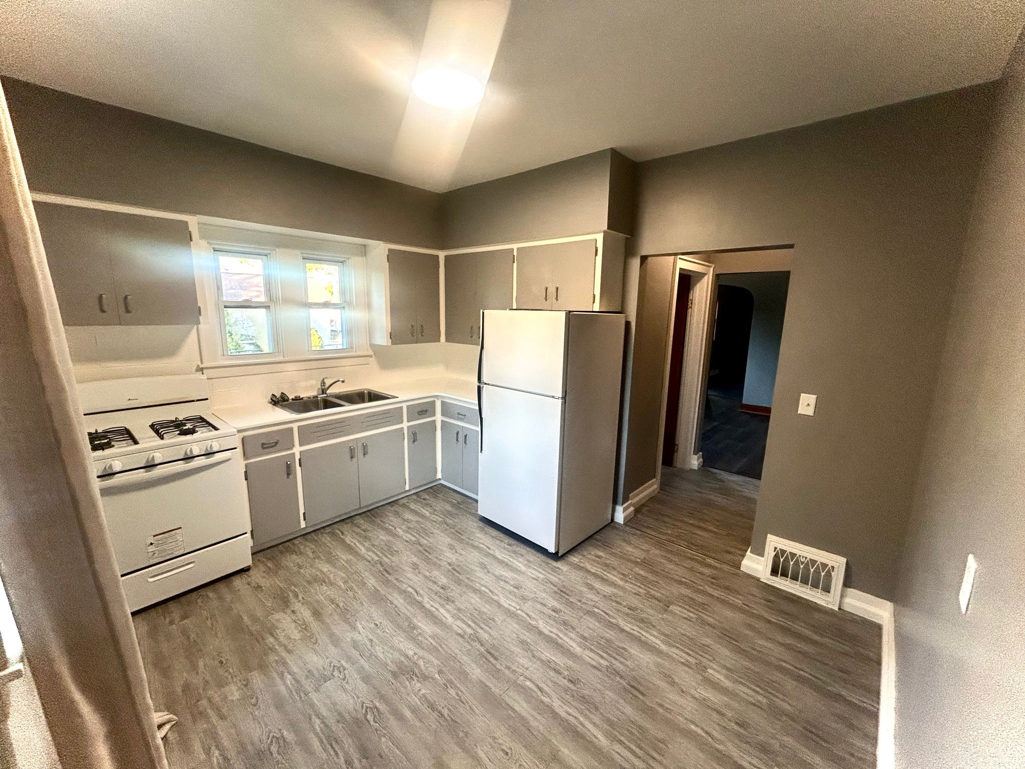 141 N Bates St unit 2 – photo 2