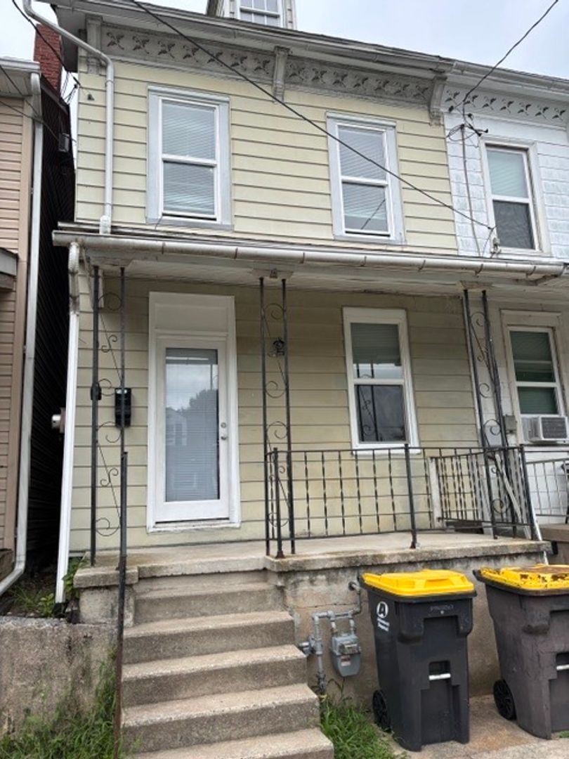 22 S Elm St – photo 2