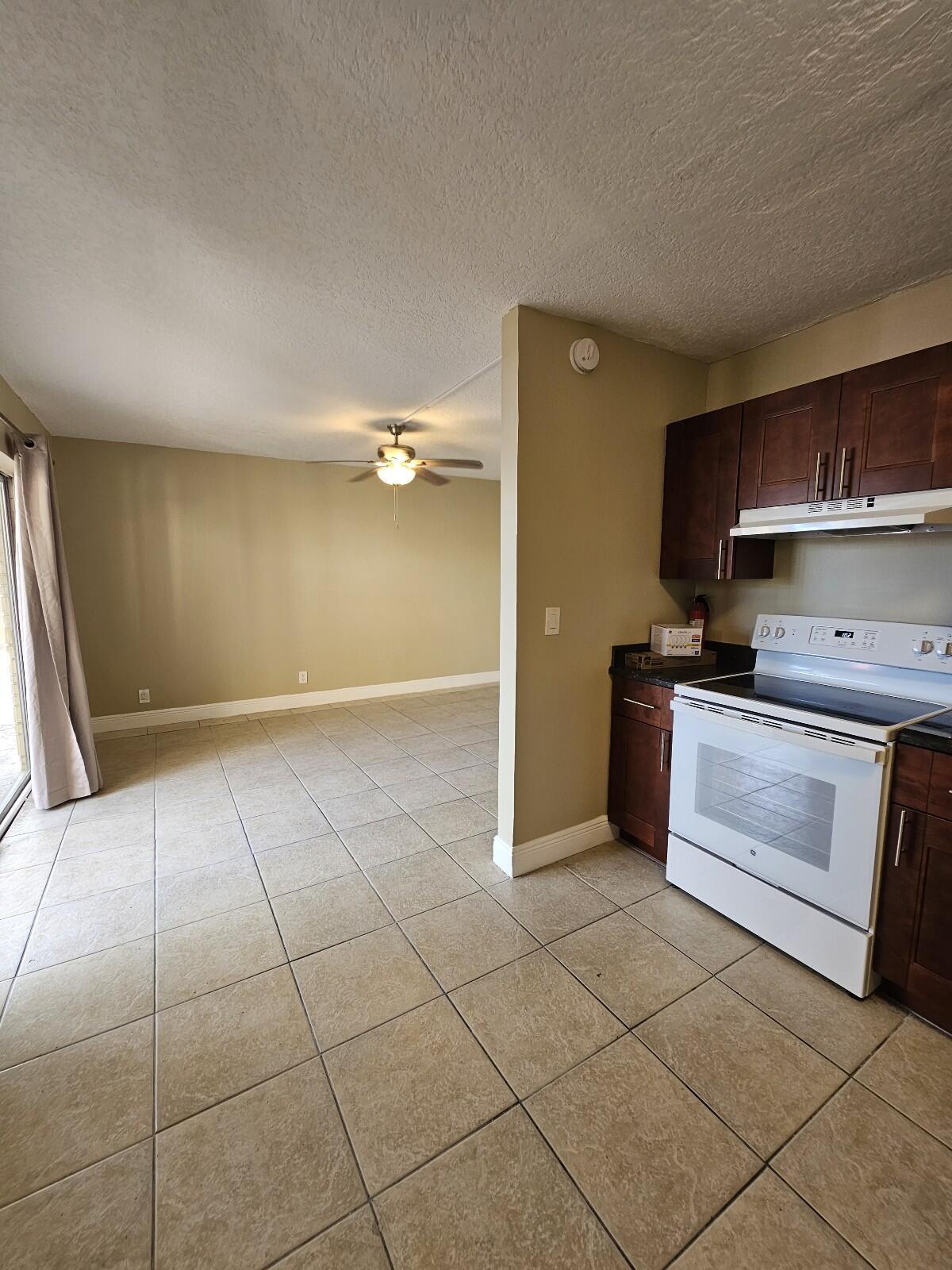 1200 Blue Heron Blvd unit 5 – photo 4