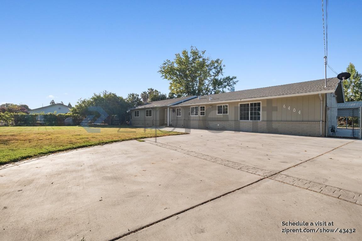 6404 E Woodward Ave – photo 2