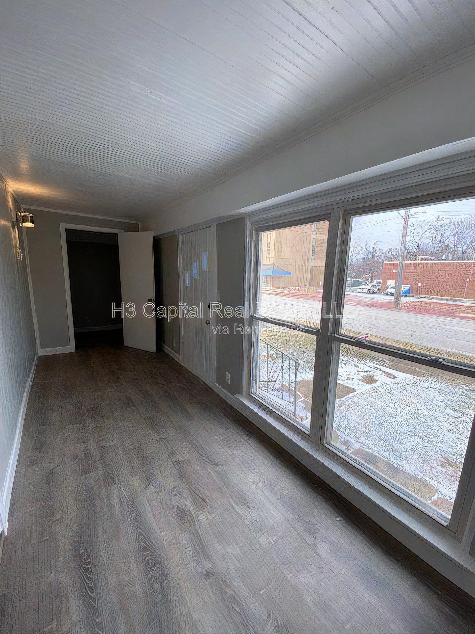 408 W Clay St – photo 3