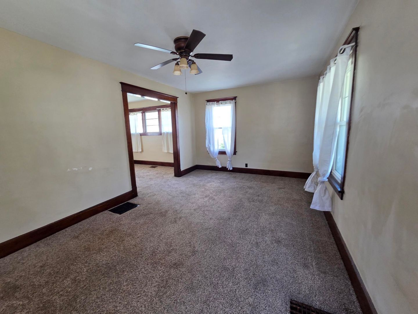 227 Banning Ave – photo 3