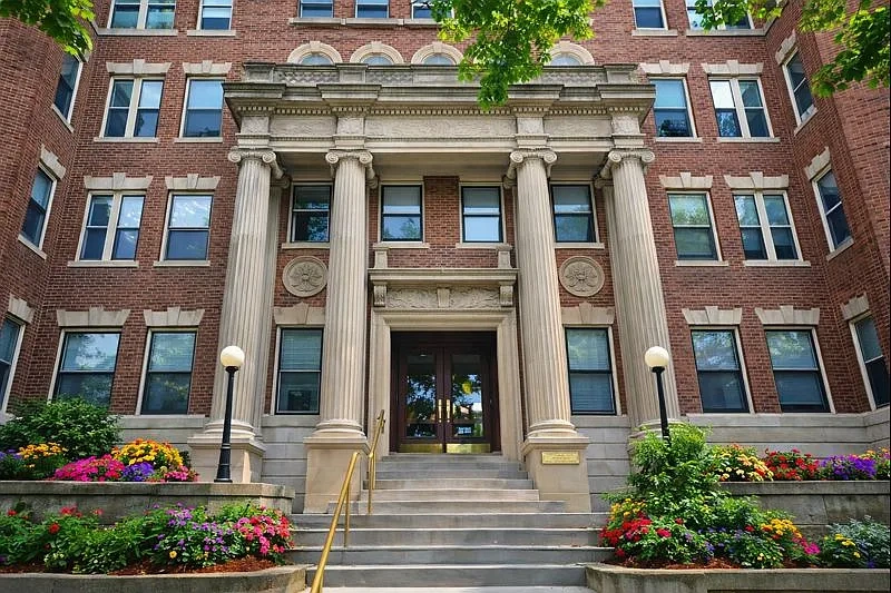 1384 Commonwealth – photo 3