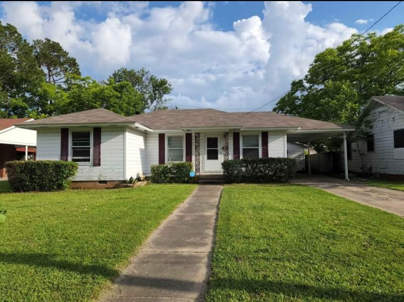 402 W 27th Ave – photo 1