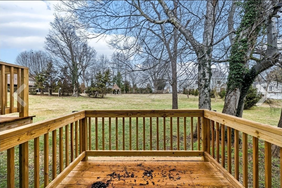122 W Broad St – photo 4