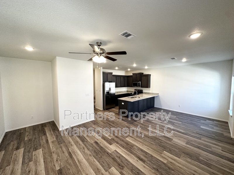 928 S Amarillo Ave – photo 2
