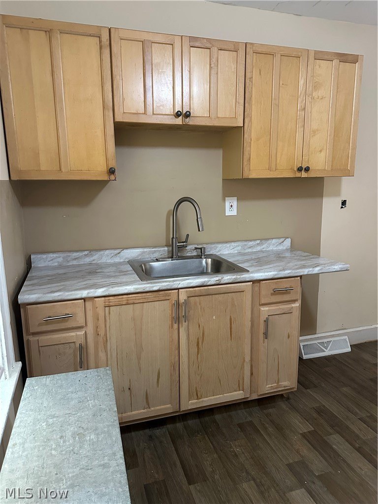 15415 Kinsman Rd – photo 3